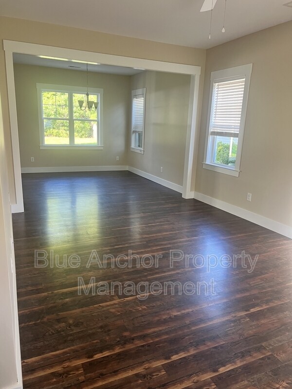 Building Photo - 153 Leeward Ln