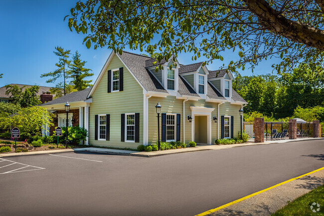 Building Photo - Brockton Apartments & Townhomes