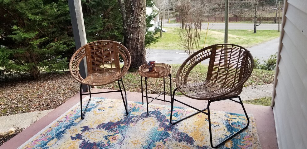 Front Porch - 4403 Strawberry Plains Pike