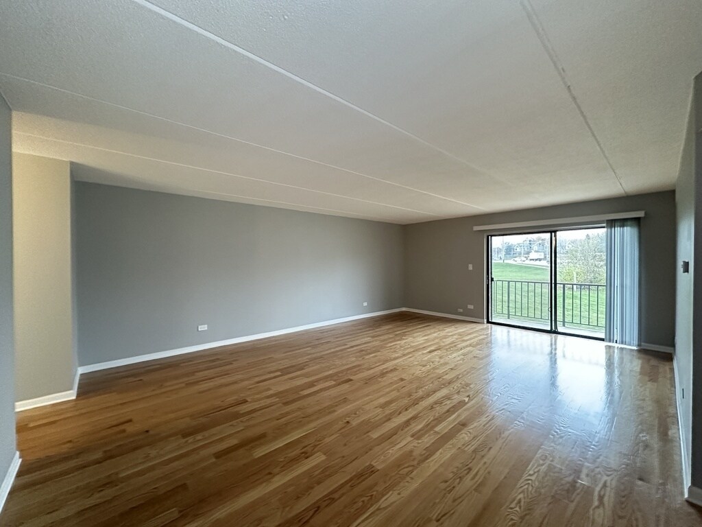 Building Photo - 525 N Quentin Rd