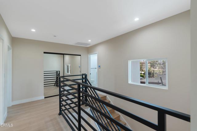 Building Photo - 1206 Tamarind Ave