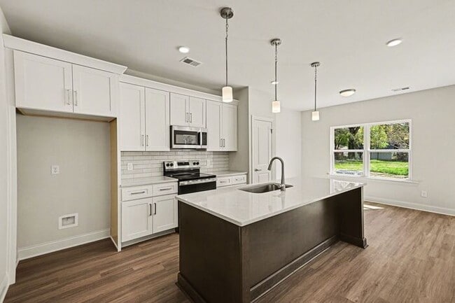 Building Photo - Brand New 4BD/2.5BA Home in Mooresville!
