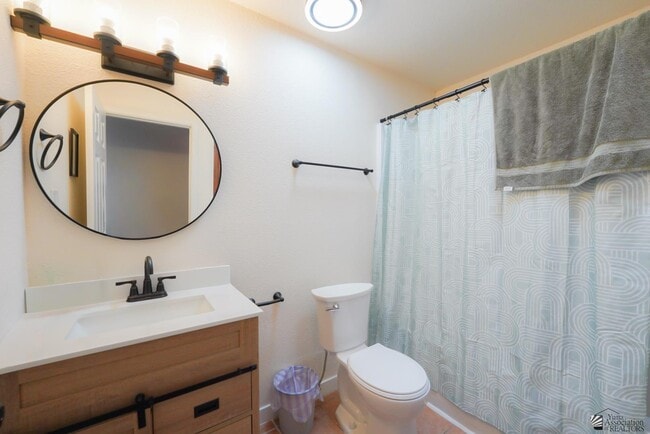 Building Photo - 2146 S 47th Ave