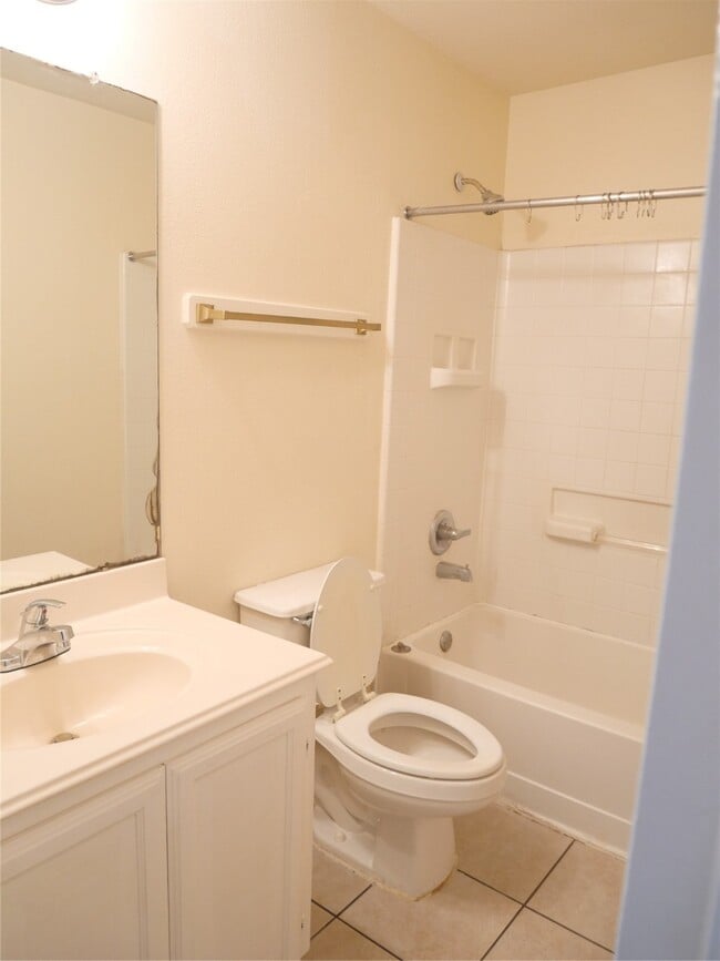 Building Photo - 5510 Rio Alamo St