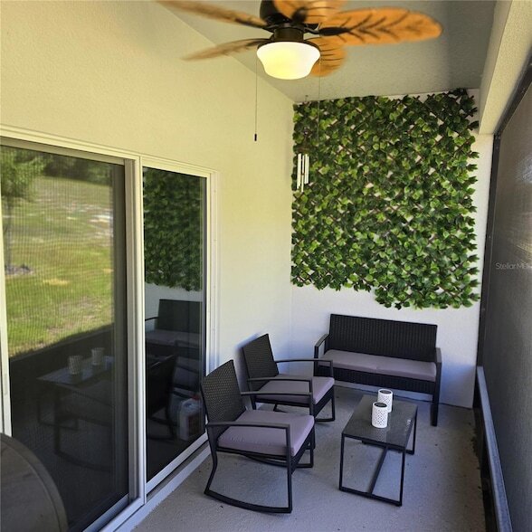 Building Photo - 33259 Country House Dr