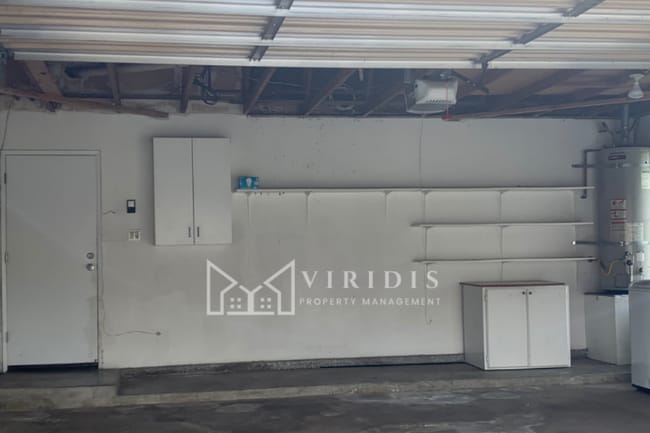 Building Photo - 1001 Mohawk St