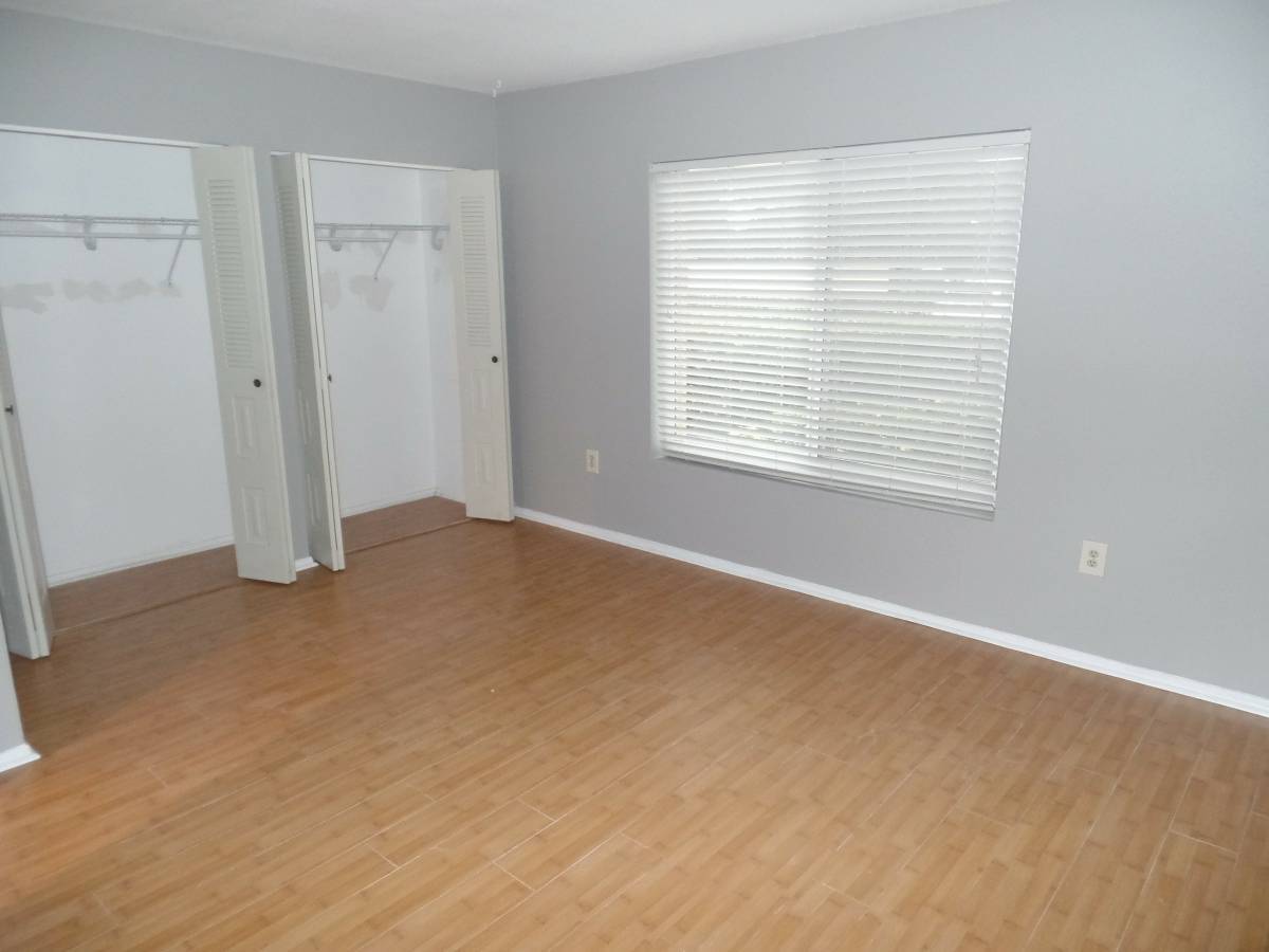 Building Photo - 2851 N Oakland Forest Dr