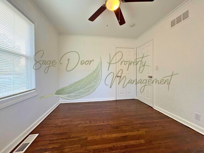 Building Photo - 5 BEDROOM IN INDEPENDENCE!!!