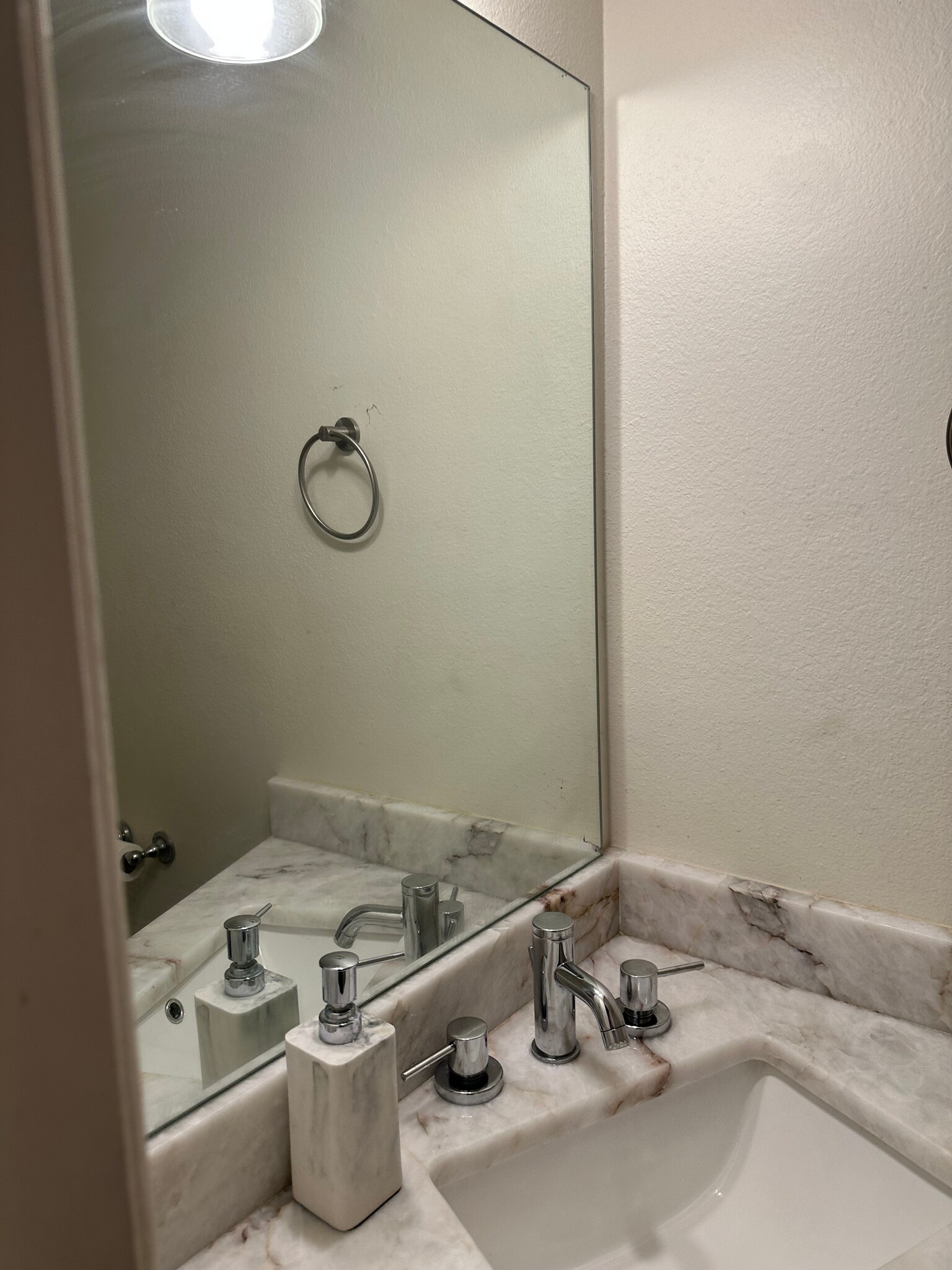 Building Photo - 286 W Palomino Dr