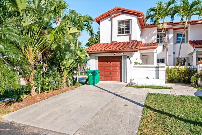 Primary Photo - 8419 SW 208th St