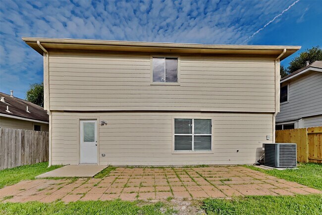 Building Photo - 1806 Usher Ct