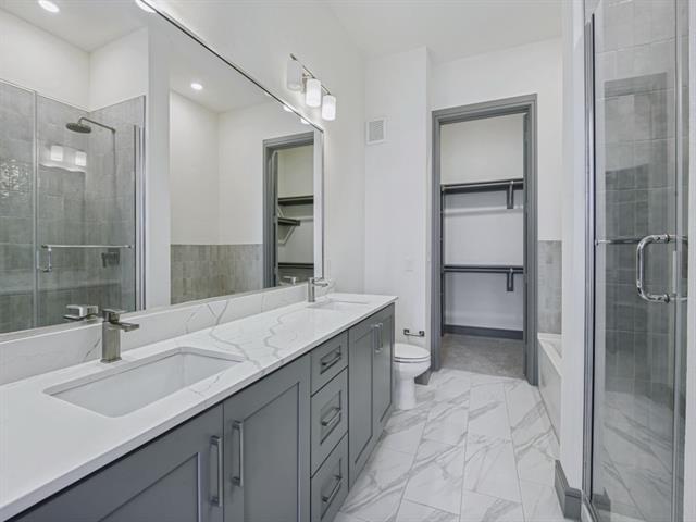 Building Photo - 2700 Old Denton Rd