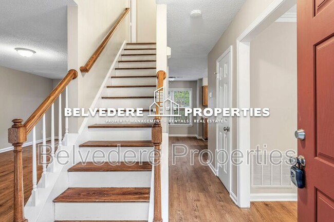 Building Photo - 2320 Meadow Gate Dr
