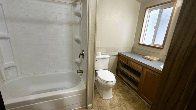 Building Photo - 3 Bedroom Manufactured Home in 55+Older