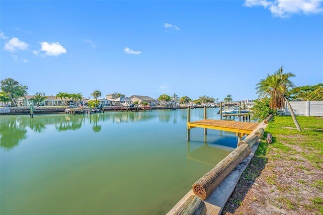 Building Photo - 7930 Causeway Blvd S