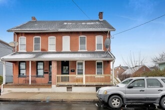 Building Photo - 109 N Sixth St