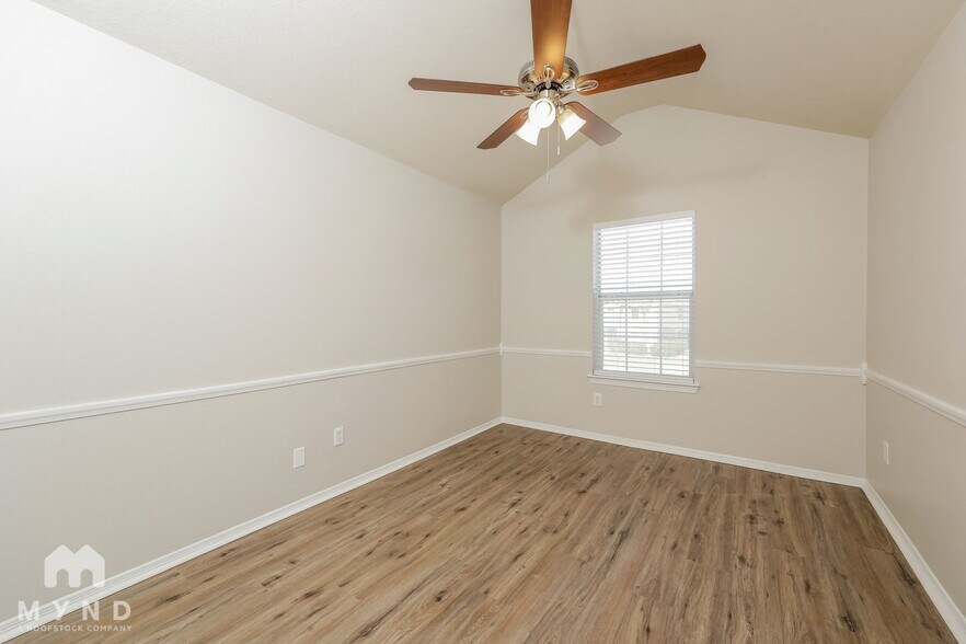 Building Photo - 32003 Ashton Ln