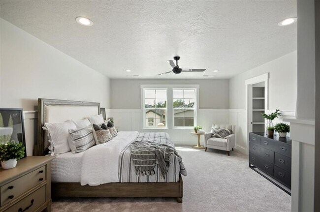 Building Photo - BRAND NEW HOME!!  4 Bedrooms, 3 Baths, Large Open Floor Plan!  Perfect Location, Must See!