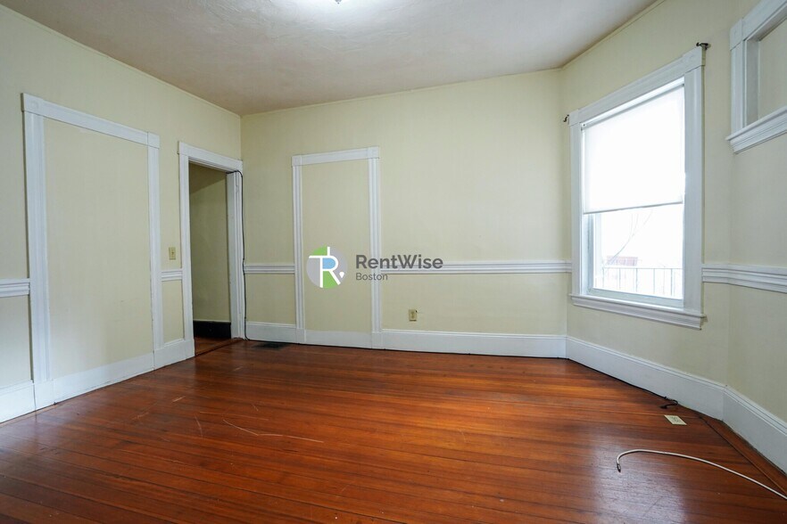 Building Photo - 88 Gardena St