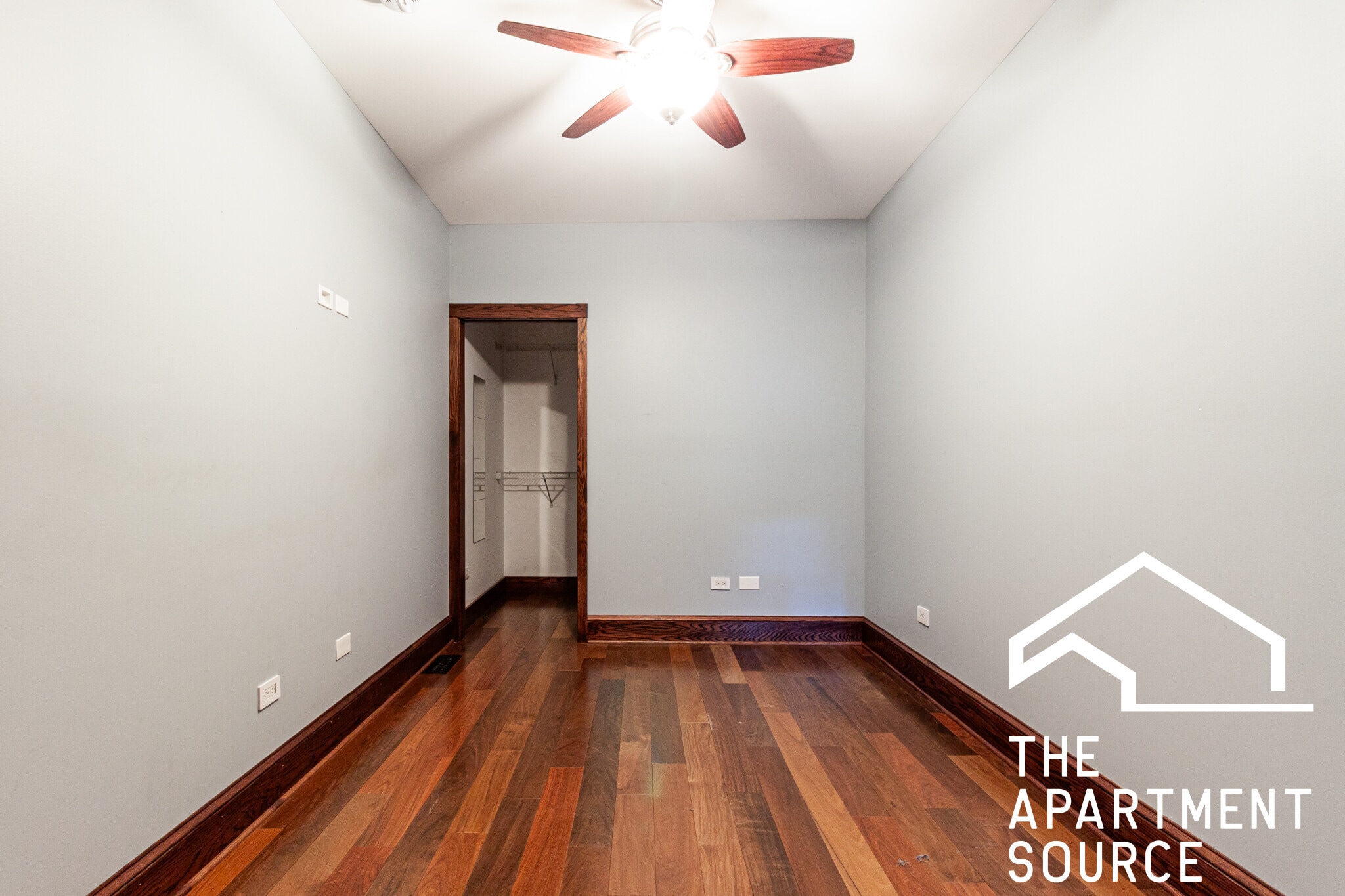 Building Photo - 1019 W Oakdale Ave