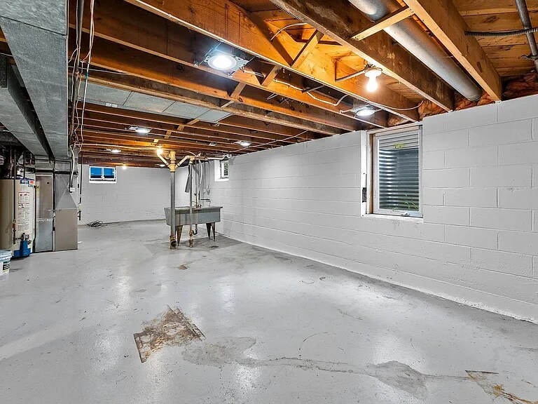 Building Photo - 5146 Vincent Ave N