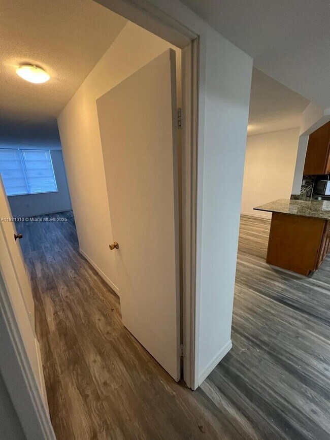 Building Photo - 1680 NE 191st St