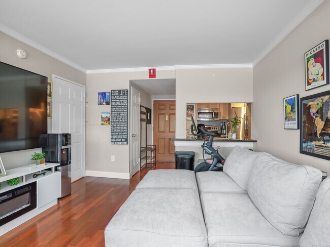 Building Photo - 127 Greyrock Pl