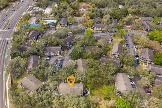 Building Photo - Chic & Cozy 2-Bed, 2-Bath Condo Retreat in Heart of Tampa