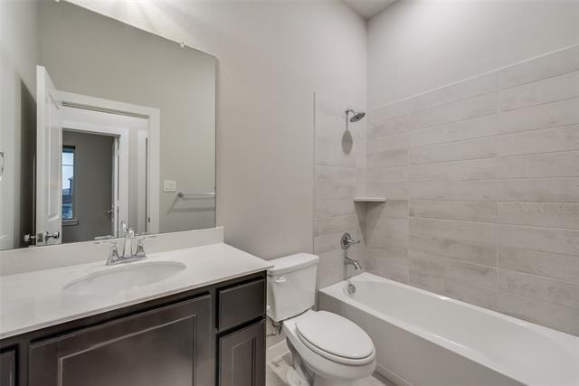 Building Photo - 527 Embargo Dr