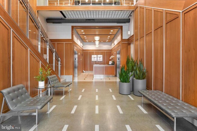 Building Photo - 1133 14th St NW