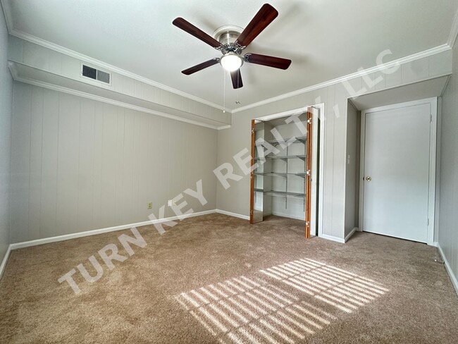 Building Photo - Condo for rent in Vestavia Hills - *MOVE I...