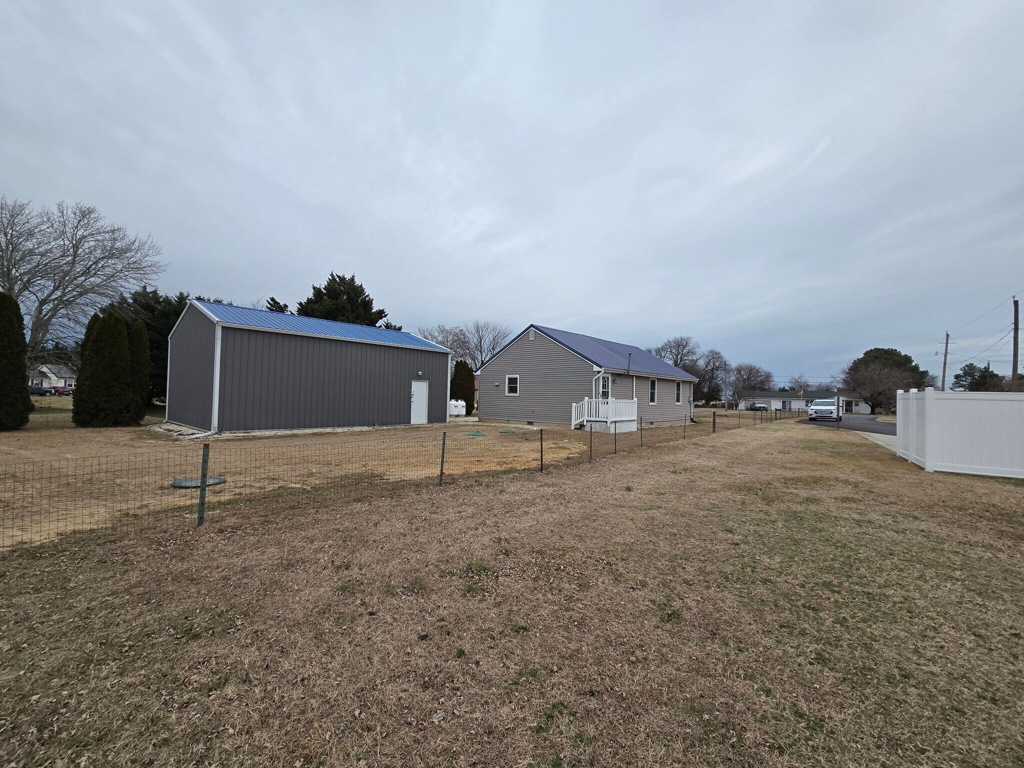 Home-Barn on 1/2 Acre - 23118 Argos Corner Rd