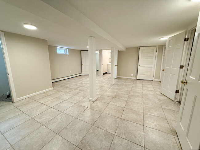 Building Photo - 115 Fuller Dr