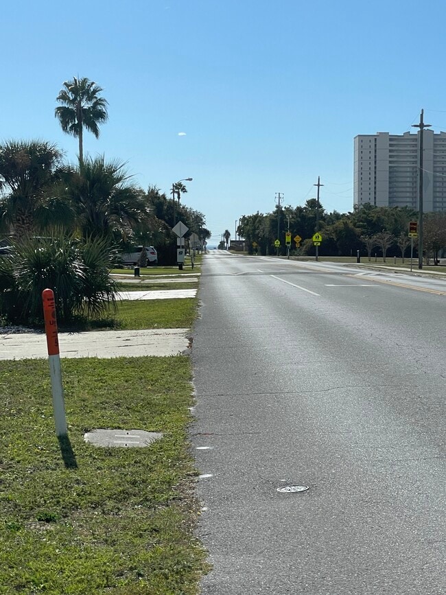 4 blocks to beach - 115 Nautilus St