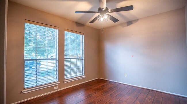 Building Photo - 712 Timothy John Dr