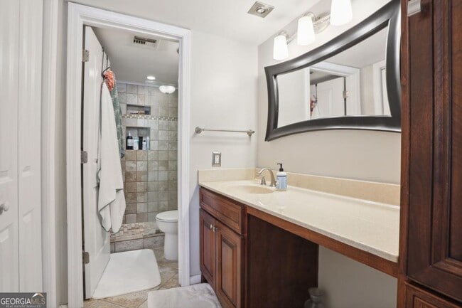 Building Photo - 73 La Rue Pl NW