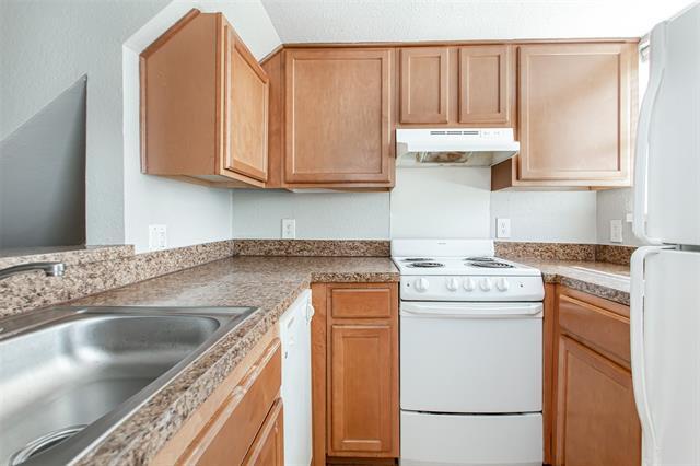 Building Photo - 1901 N Fitzhugh Ave