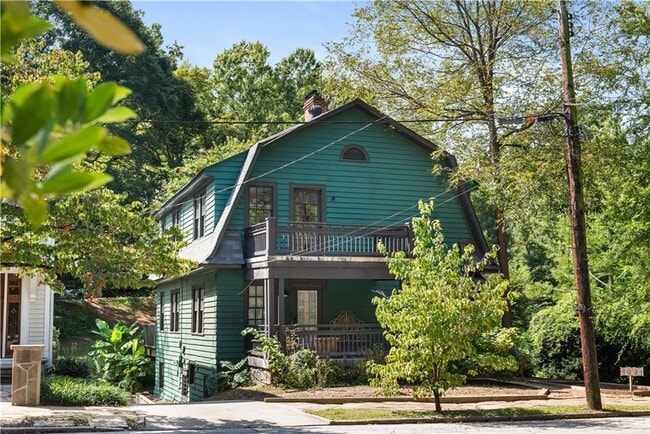 Building Photo - 1031 Austin Ave NE