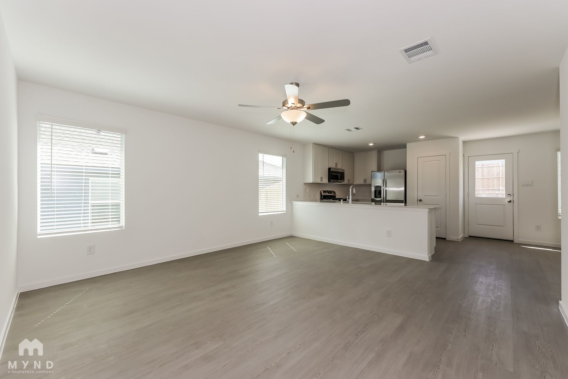 Building Photo - 2720 River Knl Ln
