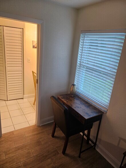 Building Photo - 387 S McMullen Booth Rd