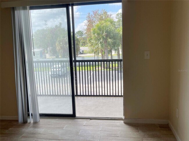 Building Photo - 1122 S Pine Ridge Cir