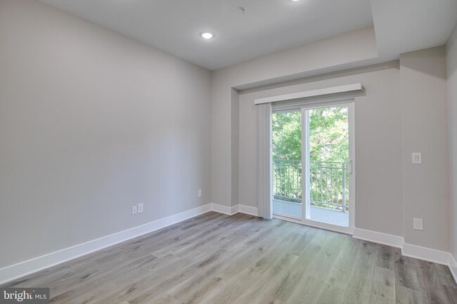 Building Photo - 2017 N College Ave