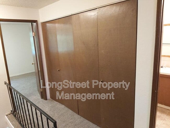 Building Photo - 3151 N Shore Dr SE