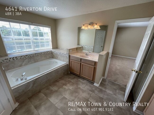 Building Photo - 4641 Riverton Dr