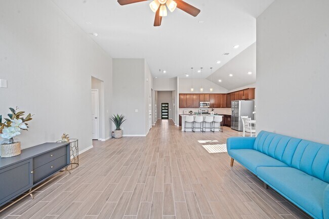 Building Photo - 13006 Oleander Bay Ln