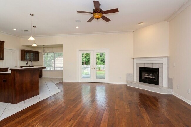Building Photo - Spacious Northeast Pensacola Home Near UWF with 3 Bedrooms, 2 Baths, Office, 2-Car Garage & Priva...