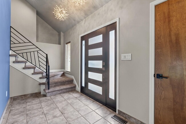 Building Photo - 1233 Sherborne Pl