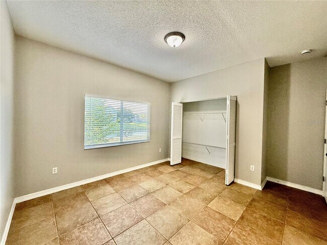 Building Photo - 807 Frankford Dr