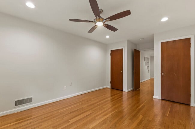 Building Photo - Discover this beautifully updated Colonial...