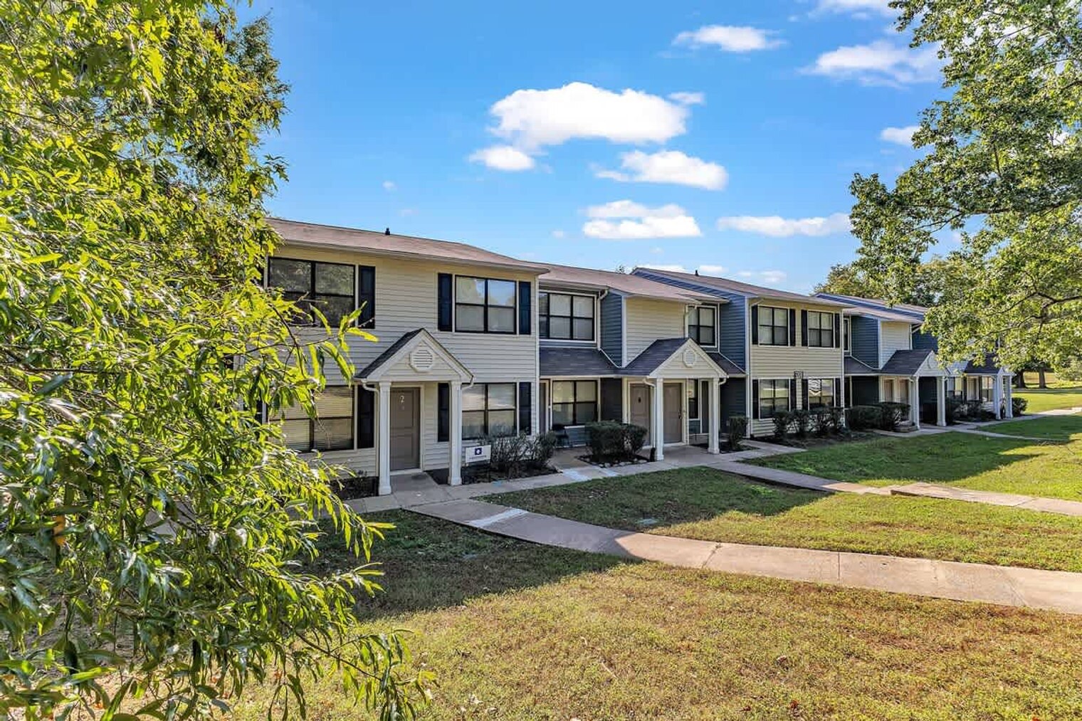 Building Photo - 3201 Stones Throw Ln